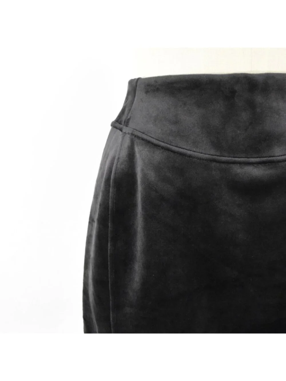 Lululemon Black Soft Velvet Scuba Knit Mini Skirt